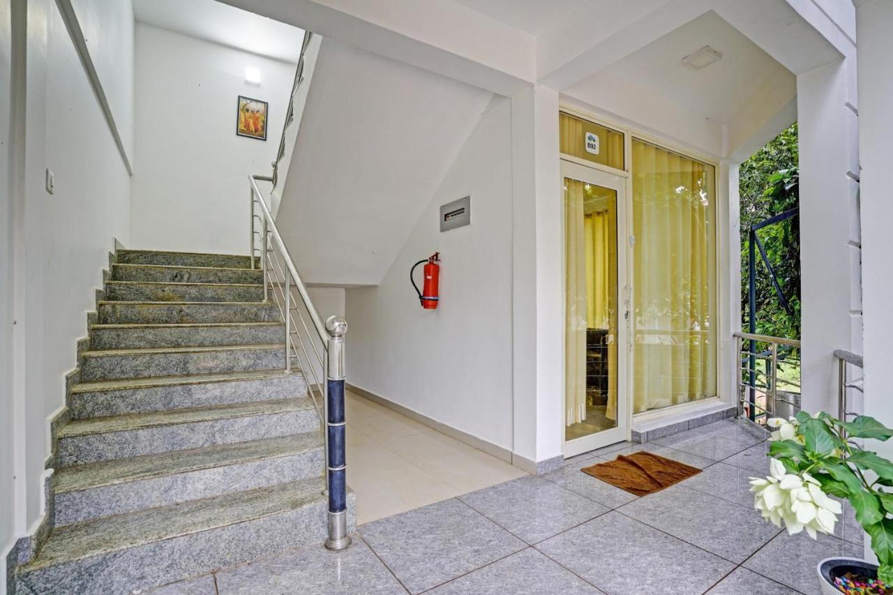 Oyo Flagship 81260 Star Lights Hotel Munnar Ngoại thất bức ảnh