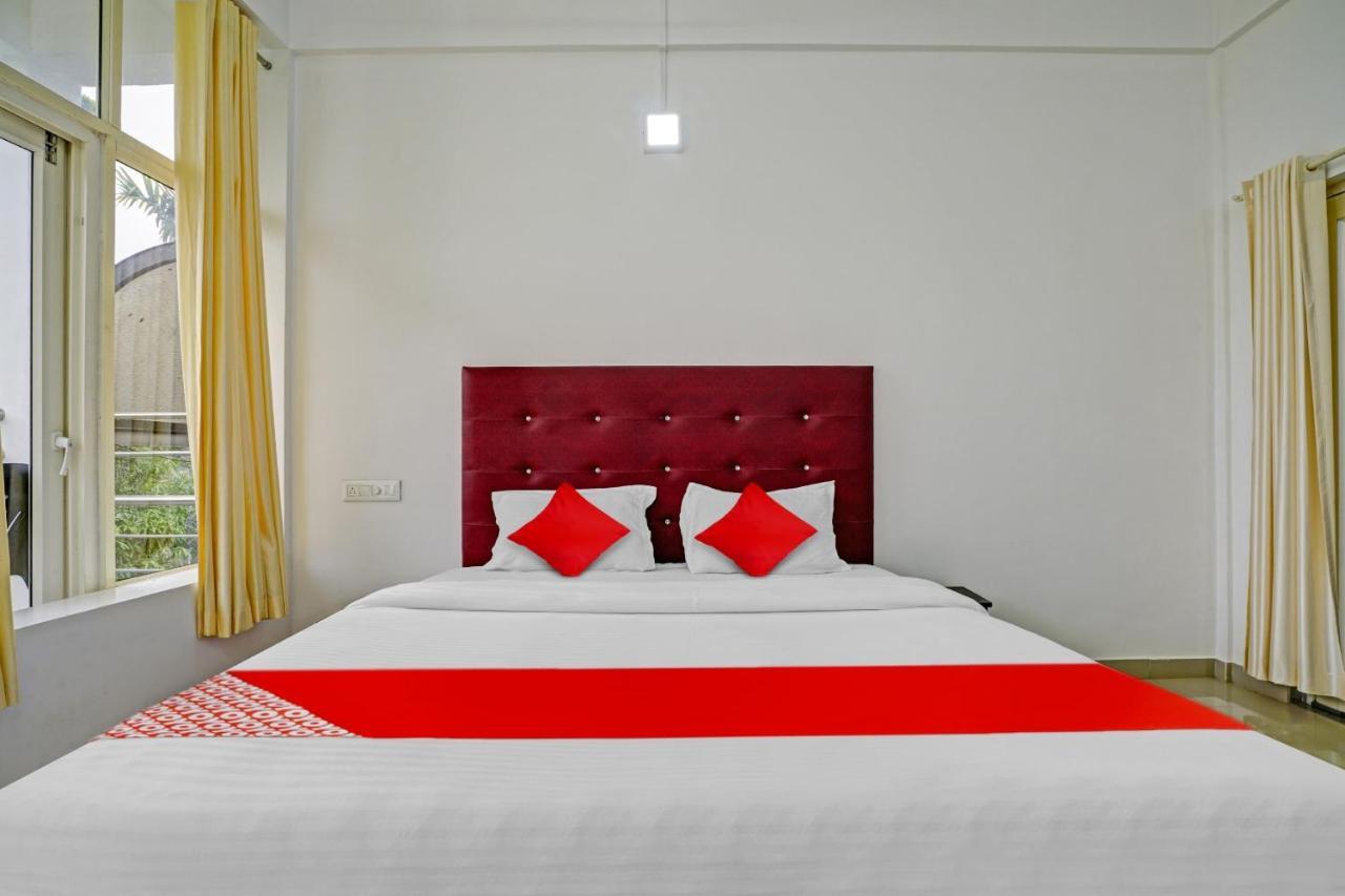 Oyo Flagship 81260 Star Lights Hotel Munnar Ngoại thất bức ảnh