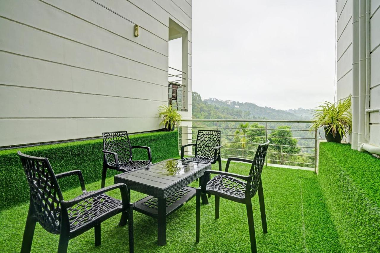 Oyo Flagship 81260 Star Lights Hotel Munnar Ngoại thất bức ảnh