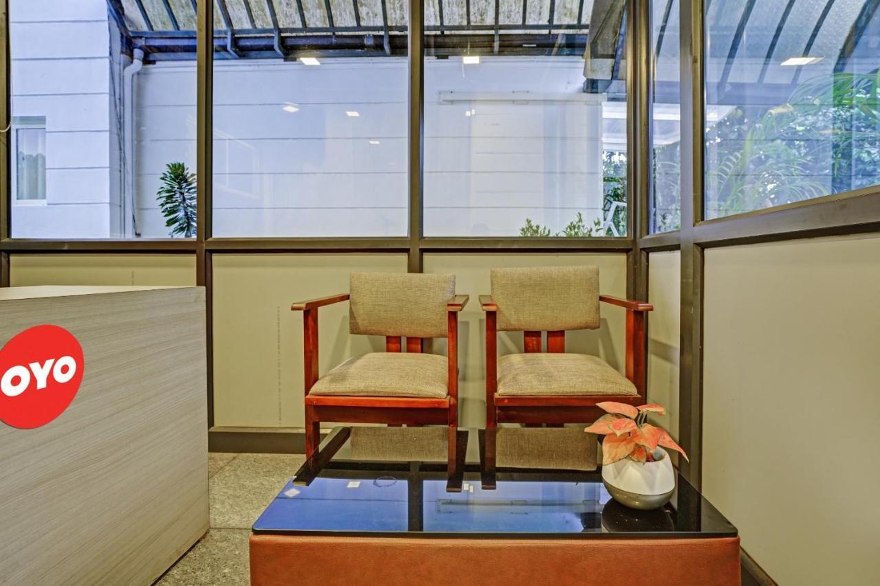 Oyo Flagship 81260 Star Lights Hotel Munnar Ngoại thất bức ảnh
